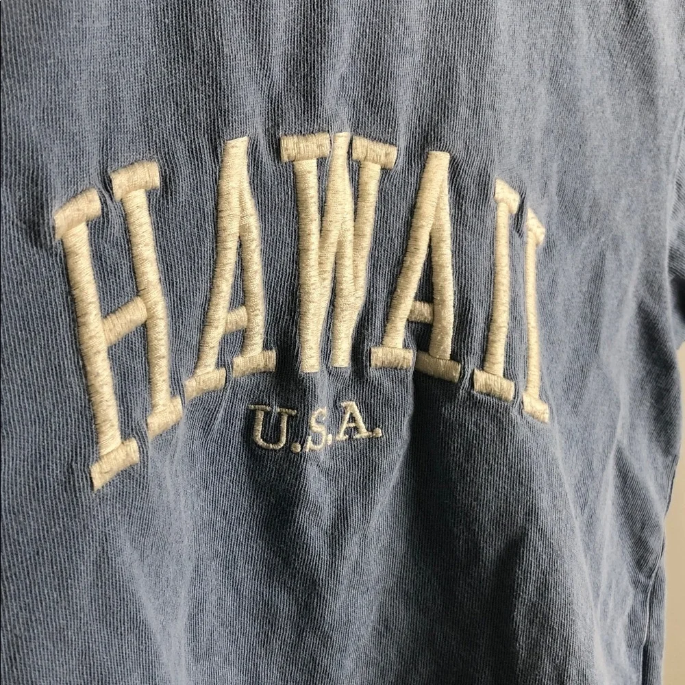 Brandy Melville Dusty Blue 'Hawaii U.S.A.' Cropped Tee (T2) - Picture 3 of 7